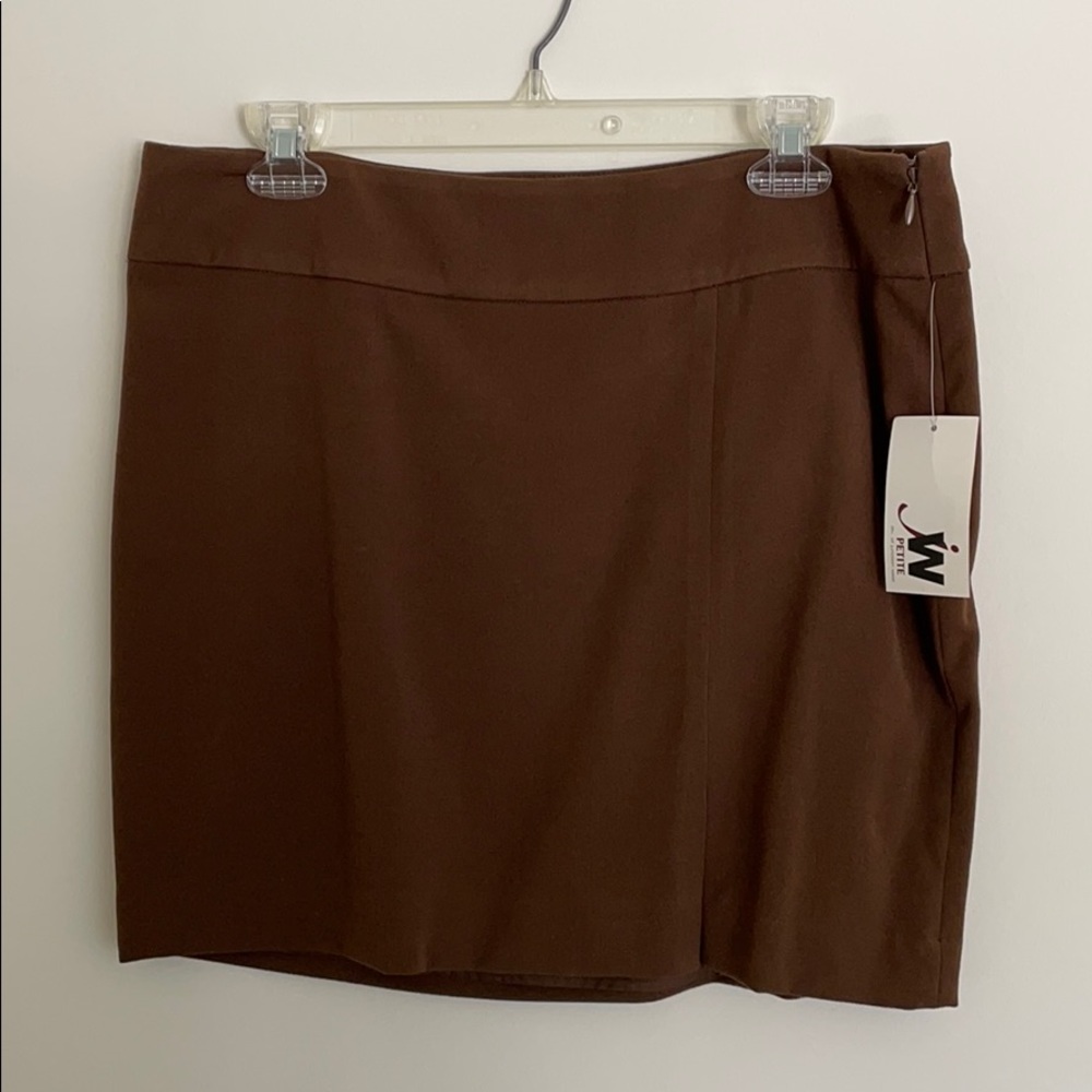 Brown miniskirt with front side slit